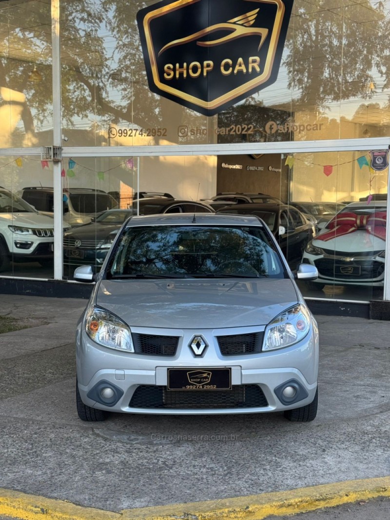 SANDERO 1.6 EXPRESSION 8V FLEX 4P MANUAL - 2011 - MONTENEGRO