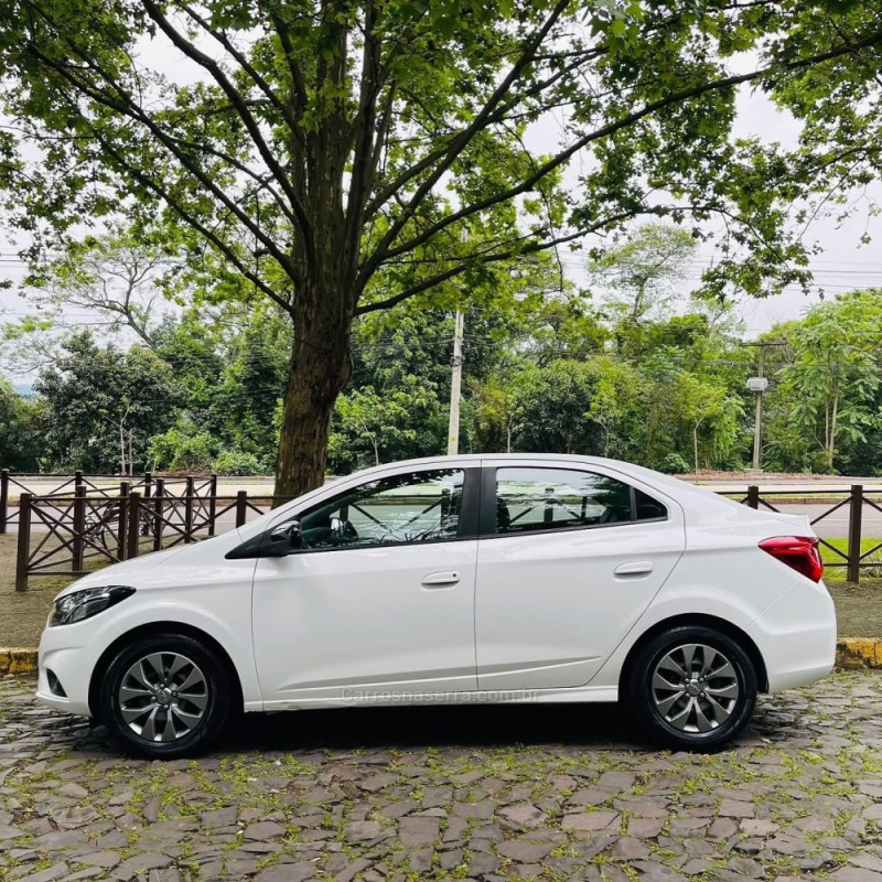 ONIX 1.0 JOY PLUS BLACK 8V FLEX 4P MANUAL - 2021 - NOVO HAMBURGO