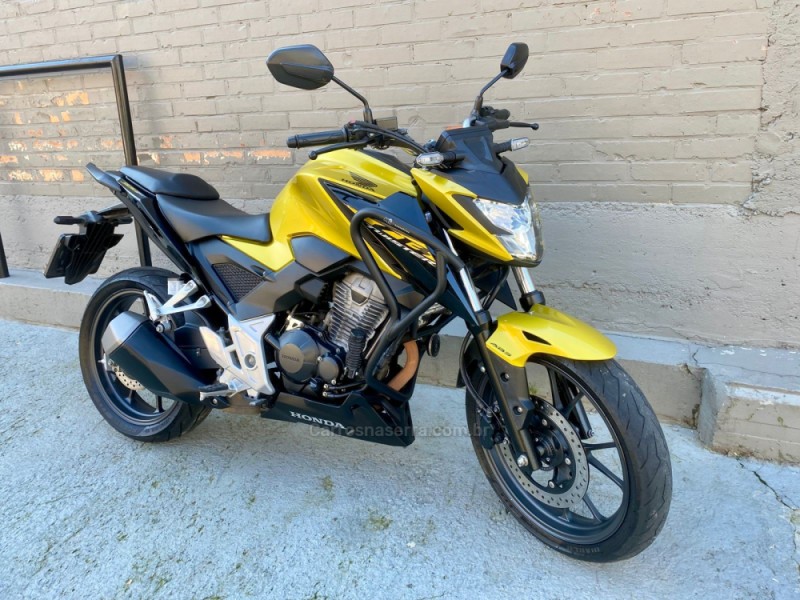 CB 300F TWISTER ABS - 2023 - CAXIAS DO SUL