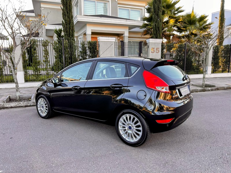 FIESTA 1.6 TITANIUM PLUS HATCH 16V FLEX 4P AUTOMÁTICO - 2016 - BENTO GONçALVES