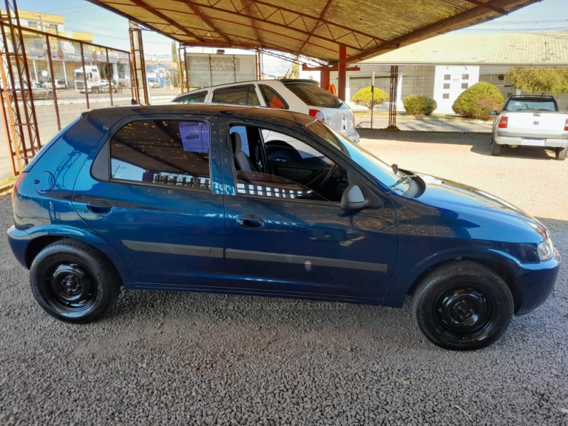 CELTA 1.0 MPFI SUPER 8V FLEX 4P MANUAL - 2003 - VERANóPOLIS