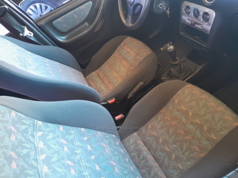 CELTA 1.0 MPFI SUPER 8V FLEX 4P MANUAL - 2003 - VERANóPOLIS