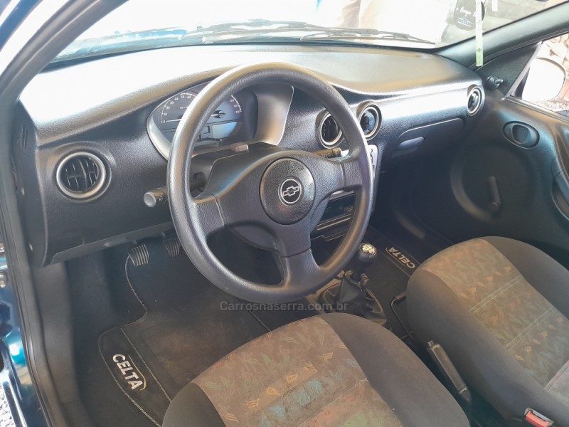 CELTA 1.0 MPFI SUPER 8V FLEX 4P MANUAL - 2003 - VERANóPOLIS