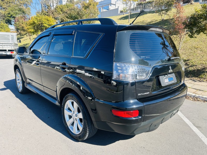OUTLANDER 3.0 GT 4X4 V6 24V GASOLINA 4P AUTOMÁTICO - 2011 - BENTO GONçALVES