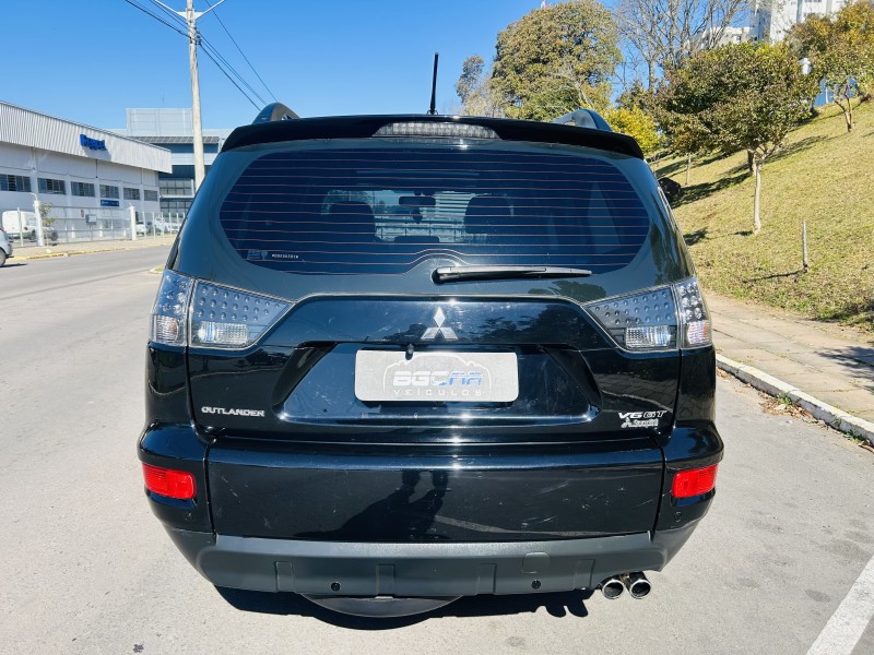 OUTLANDER 3.0 GT 4X4 V6 24V GASOLINA 4P AUTOMÁTICO - 2011 - BENTO GONçALVES