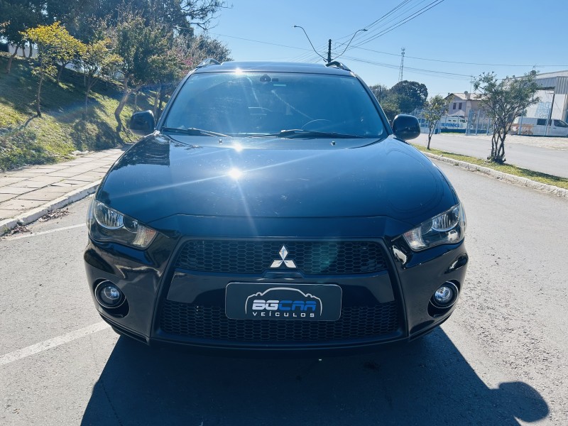 OUTLANDER 3.0 GT 4X4 V6 24V GASOLINA 4P AUTOMÁTICO - 2011 - BENTO GONçALVES