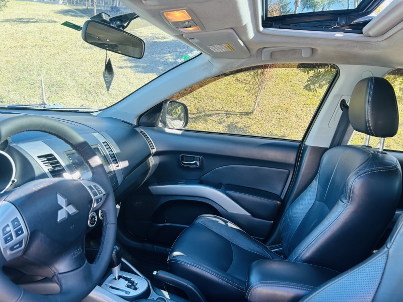 OUTLANDER 3.0 GT 4X4 V6 24V GASOLINA 4P AUTOMÁTICO - 2011 - BENTO GONçALVES
