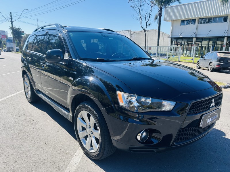 OUTLANDER 3.0 GT 4X4 V6 24V GASOLINA 4P AUTOMÁTICO - 2011 - BENTO GONçALVES