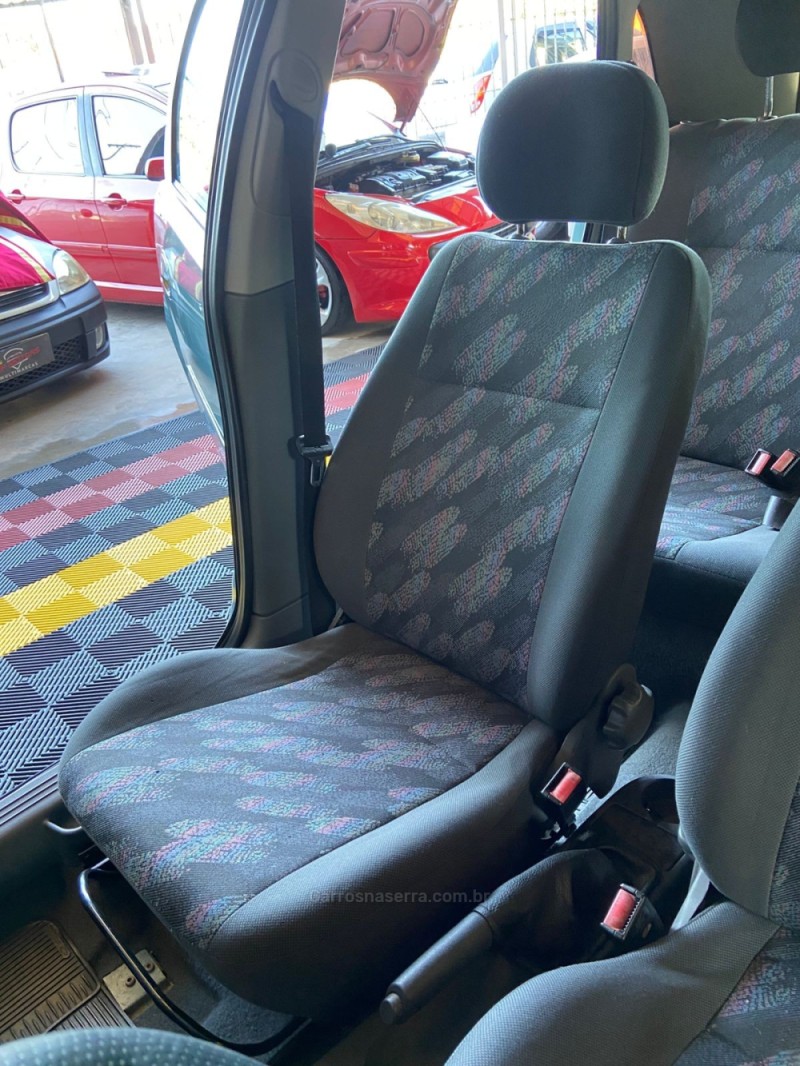 CORSA 1.0 MPFI JOY 8V FLEX 4P MANUAL - 2002 - CAXIAS DO SUL