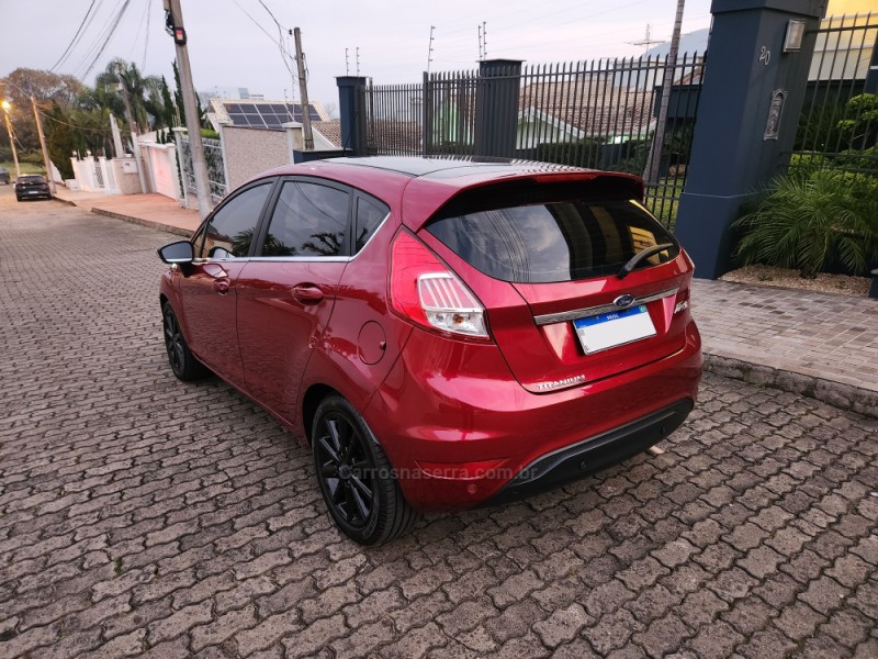 FIESTA 1.6 TITANIUM PLUS HATCH 16V FLEX 4P AUTOMÁTICO - 2018 - MONTENEGRO