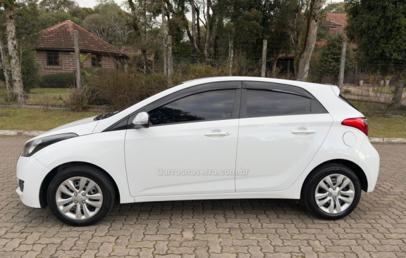 HB20 1.0 COMFORT PLUS 12V TURBO FLEX 4P MANUAL - 2016 - CANELA