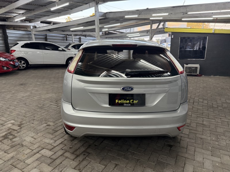 FOCUS 1.6 SE PLUS 16V FLEX 4P MANUAL - 2011 - CAXIAS DO SUL