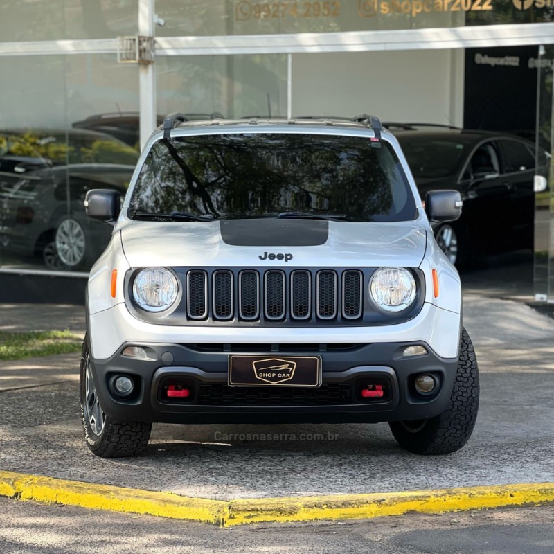 RENEGADE 2.0 16V TURBO DIESEL TRAILHAWK 4P 4X4 AUTOMÁTICO - 2016 - MONTENEGRO