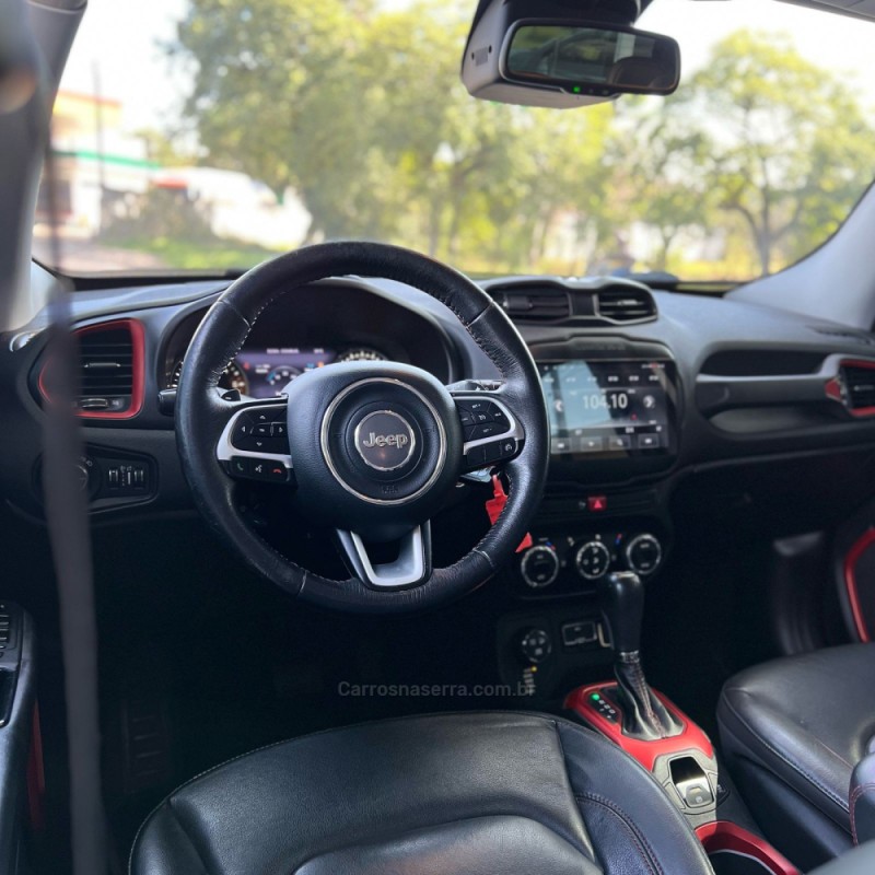 RENEGADE 2.0 16V TURBO DIESEL TRAILHAWK 4P 4X4 AUTOMÁTICO - 2016 - MONTENEGRO