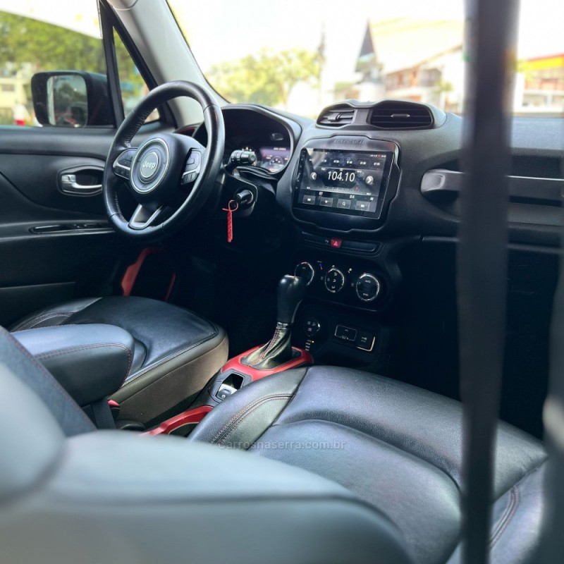 RENEGADE 2.0 16V TURBO DIESEL TRAILHAWK 4P 4X4 AUTOMÁTICO - 2016 - MONTENEGRO