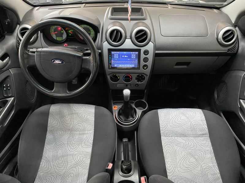 FIESTA 1.6 MPI SEDAN 8V FLEX 4P MANUAL - 2009 - CAXIAS DO SUL