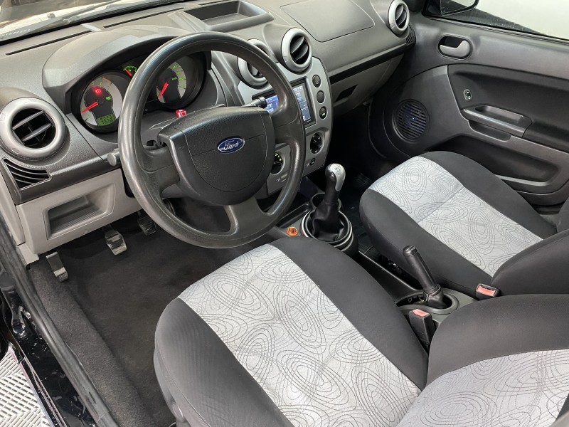 FIESTA 1.6 MPI SEDAN 8V FLEX 4P MANUAL - 2009 - CAXIAS DO SUL