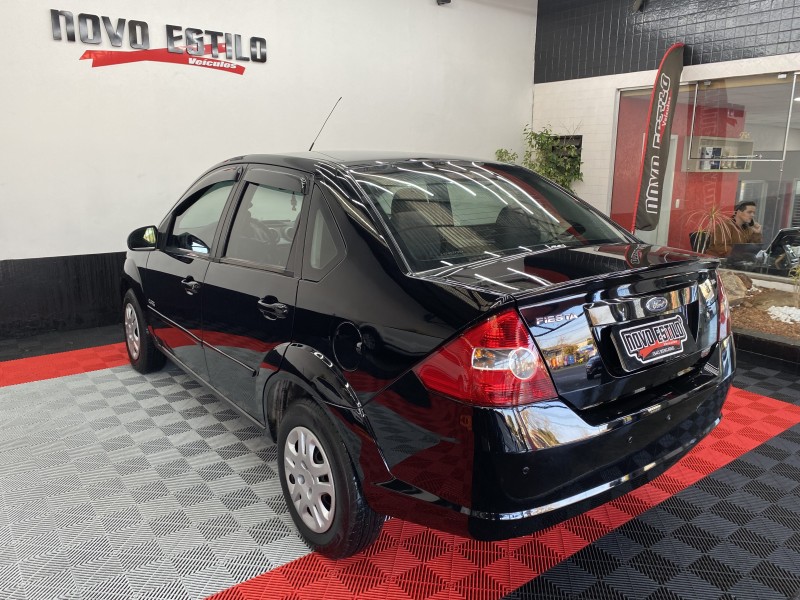 FIESTA 1.6 MPI SEDAN 8V FLEX 4P MANUAL - 2009 - CAXIAS DO SUL