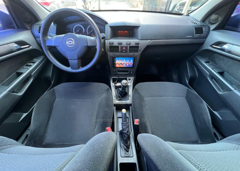 VECTRA 2.0 SFI GT HATCH 8V FLEX 4P AUTOMÁTICO - 2009 - PAROBé