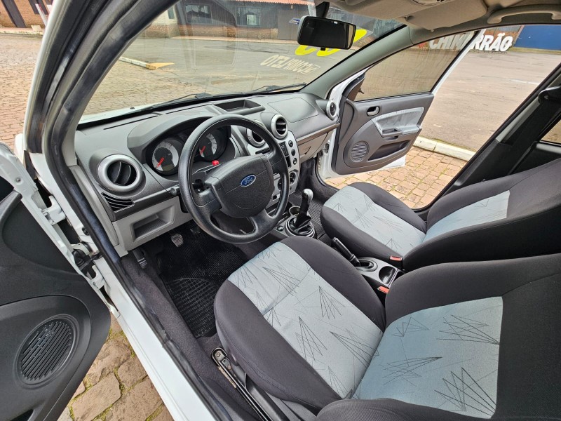FIESTA 1.0 MPI HATCH 8V FLEX 4P MANUAL - 2009 - VENâNCIO AIRES