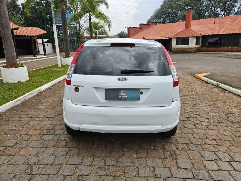 FIESTA 1.0 MPI HATCH 8V FLEX 4P MANUAL - 2009 - VENâNCIO AIRES
