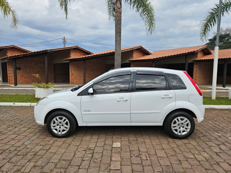 FIESTA 1.0 MPI HATCH 8V FLEX 4P MANUAL - 2009 - VENâNCIO AIRES