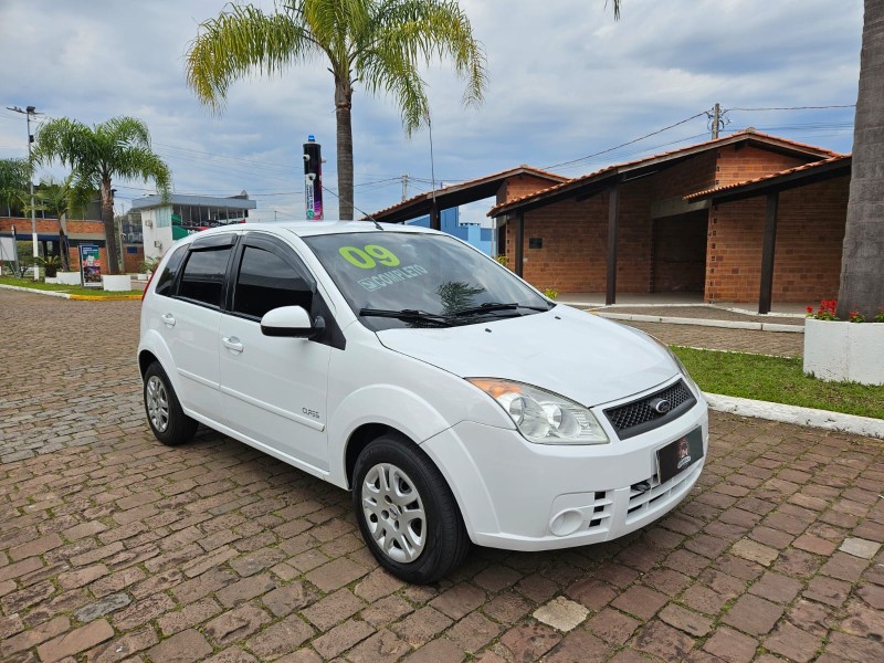 FIESTA 1.0 MPI HATCH 8V FLEX 4P MANUAL - 2009 - VENâNCIO AIRES