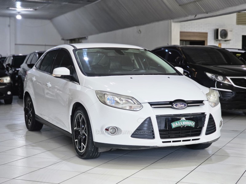FOCUS 2.0 TITANIUM 16V FLEX 4P AUTOMÁTICO - 2015 - SAPUCAIA DO SUL