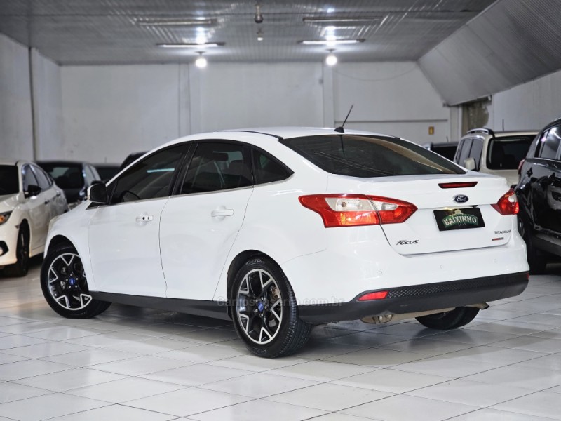 FOCUS 2.0 TITANIUM 16V FLEX 4P AUTOMÁTICO - 2015 - SAPUCAIA DO SUL