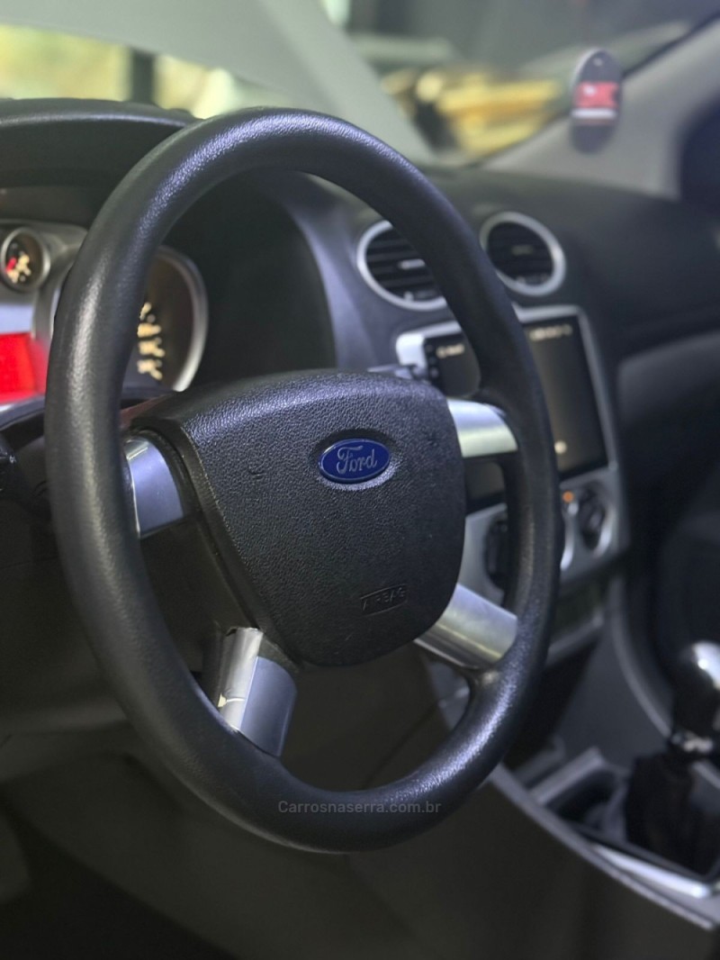 FOCUS 2.0 FC 16V GASOLINA 4P MANUAL - 2009 - CAMPO BOM