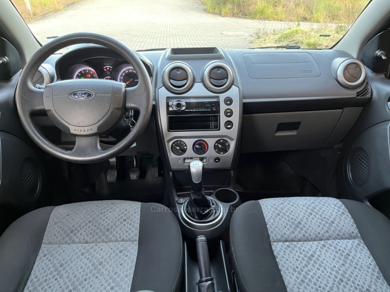 FIESTA 1.0 ROCAM SE 8V FLEX 4P MANUAL - 2014 - CAXIAS DO SUL