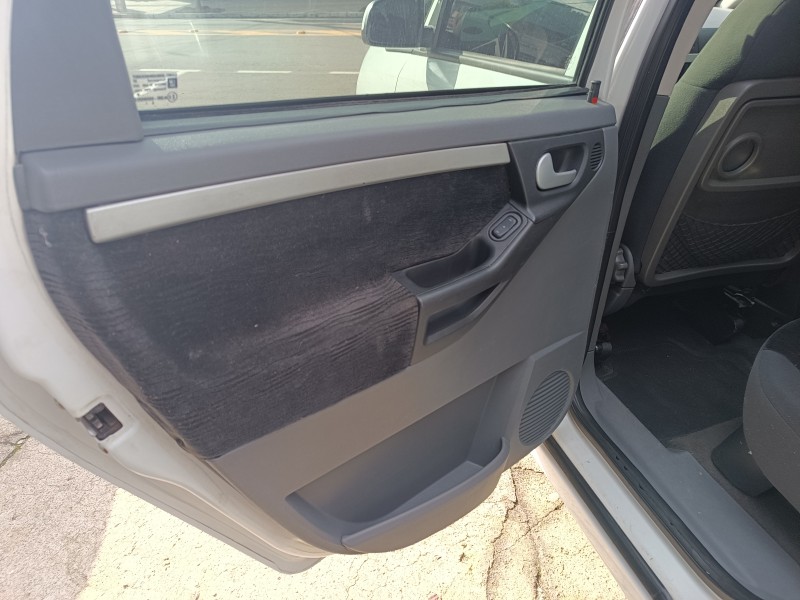 MERIVA 1.8 MPFI MAXX 8V FLEX 4P MANUAL - 2006 - FLORES DA CUNHA