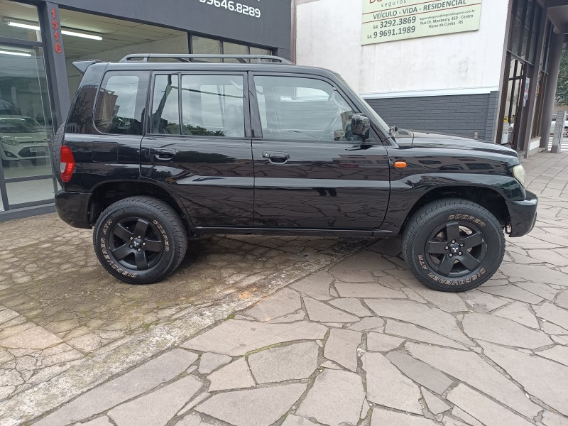 PAJERO TR4 2.0 4X4 16V 131CV GASOLINA 4P MANUAL - 2003 - FLORES DA CUNHA