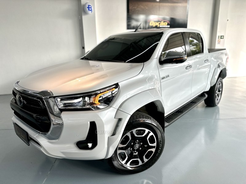 HILUX 2.8 SRX PLUS 4X4 CD TURBO DIESEL 4P AUTOMÁTICO - 2024 - NOVO HAMBURGO