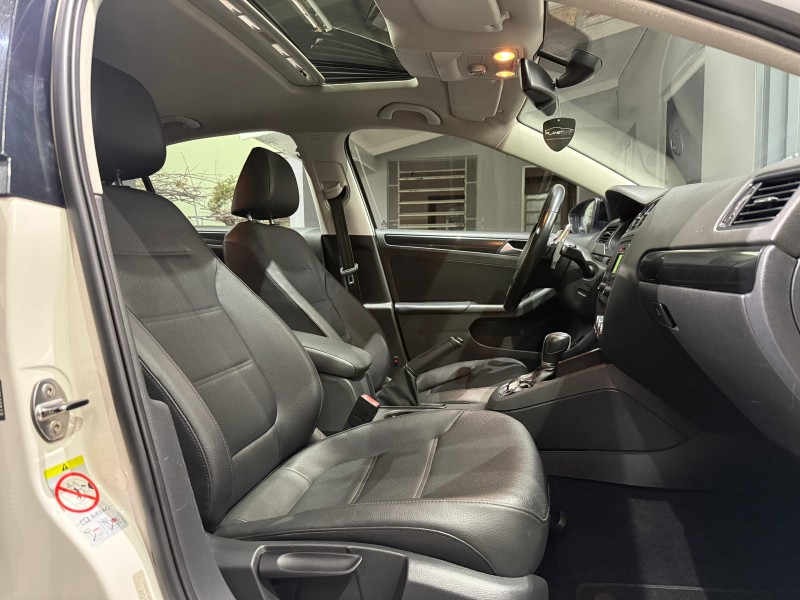 JETTA 2.0 COMFORTLINE FLEX 4P TIPTRONIC - 2013 - FARROUPILHA