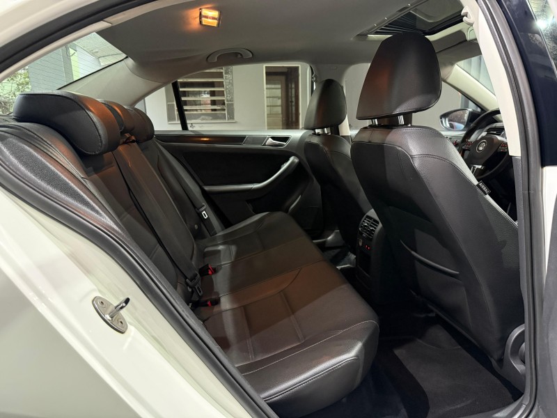 JETTA 2.0 COMFORTLINE FLEX 4P TIPTRONIC - 2013 - FARROUPILHA