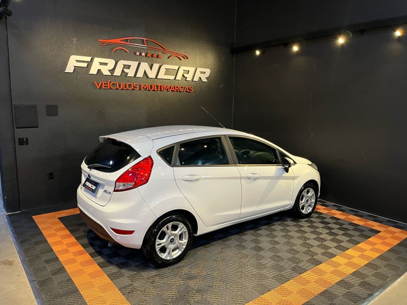 FIESTA 1.6 SEL HATCH 16V FLEX 4P MANUAL - 2017 - ANTôNIO PRADO