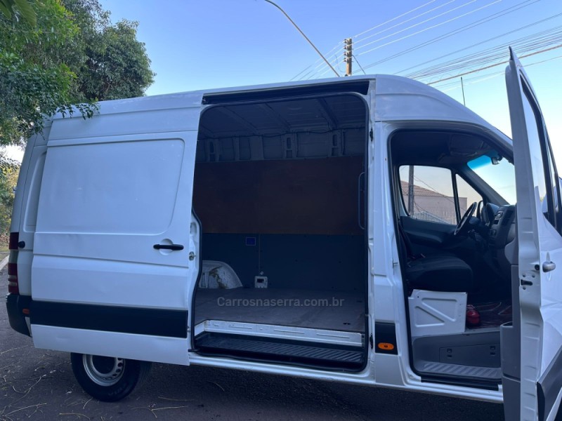 SPRINTER 2.2 415 CDI FURGÃO EXTRA LONGO TETO ALTO 3P DIESEL MANUAL - 2018 - NOVO HAMBURGO