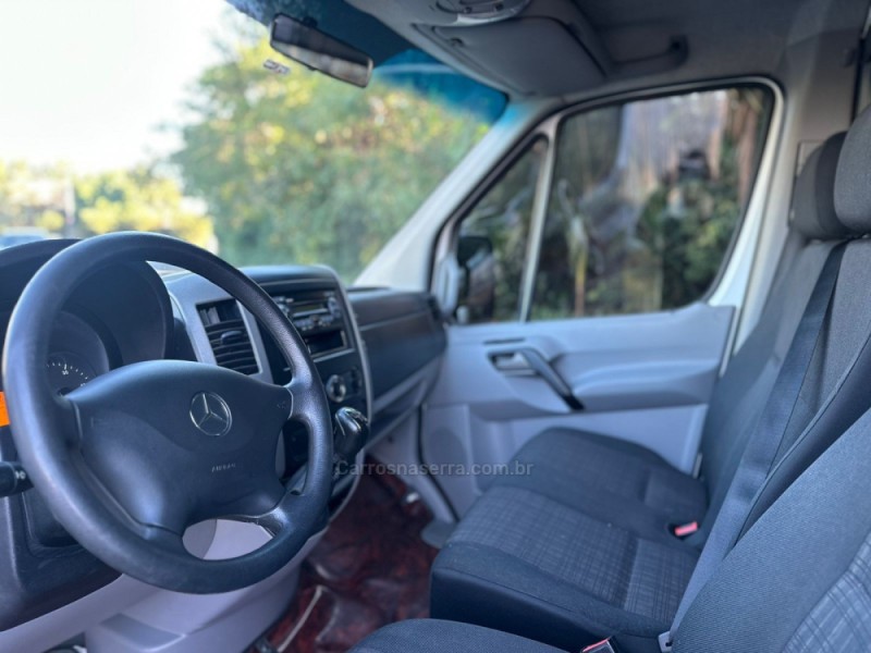 SPRINTER 2.2 415 CDI FURGÃO EXTRA LONGO TETO ALTO 3P DIESEL MANUAL - 2018 - NOVO HAMBURGO