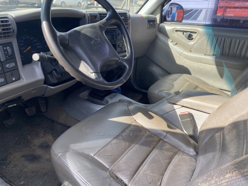 BLAZER 4.3 SFI DLX 4X2 V6 12V GASOLINA 4P MANUAL - 1988 - CAXIAS DO SUL