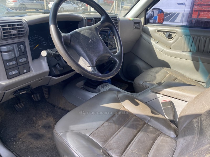 BLAZER 4.3 SFI DLX 4X2 V6 12V GASOLINA 4P MANUAL - 1988 - CAXIAS DO SUL