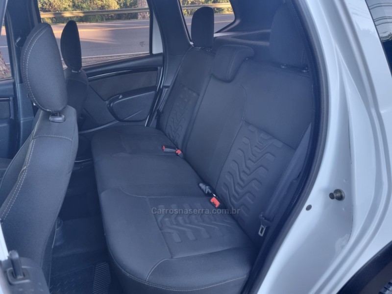 DUSTER 1.6 DYNAMIQUE 4X2 16V FLEX 4P MANUAL - 2016 - DOIS IRMãOS