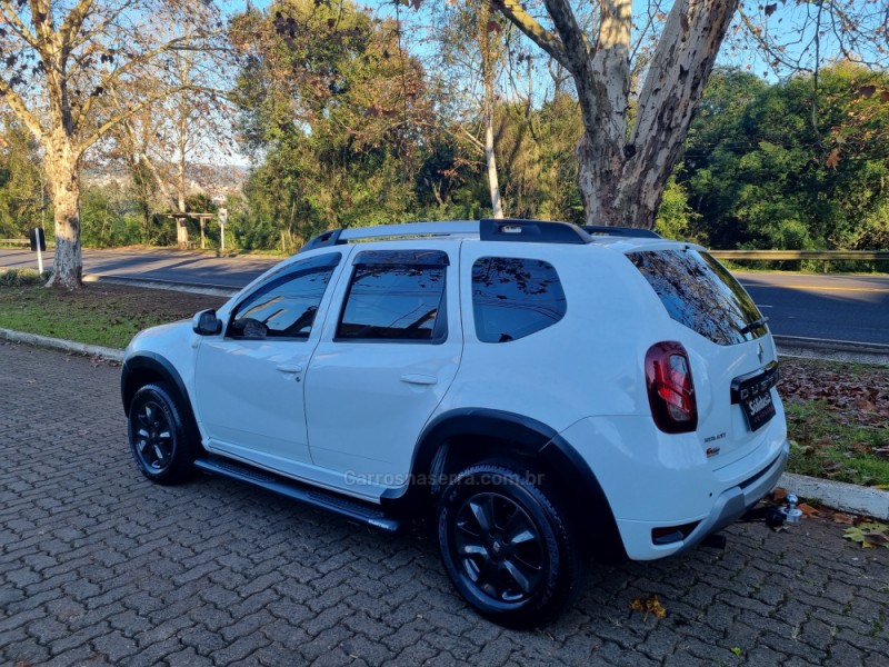 DUSTER 1.6 DYNAMIQUE 4X2 16V FLEX 4P MANUAL - 2016 - DOIS IRMãOS