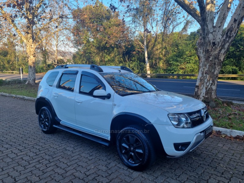 DUSTER 1.6 DYNAMIQUE 4X2 16V FLEX 4P MANUAL - 2016 - DOIS IRMãOS