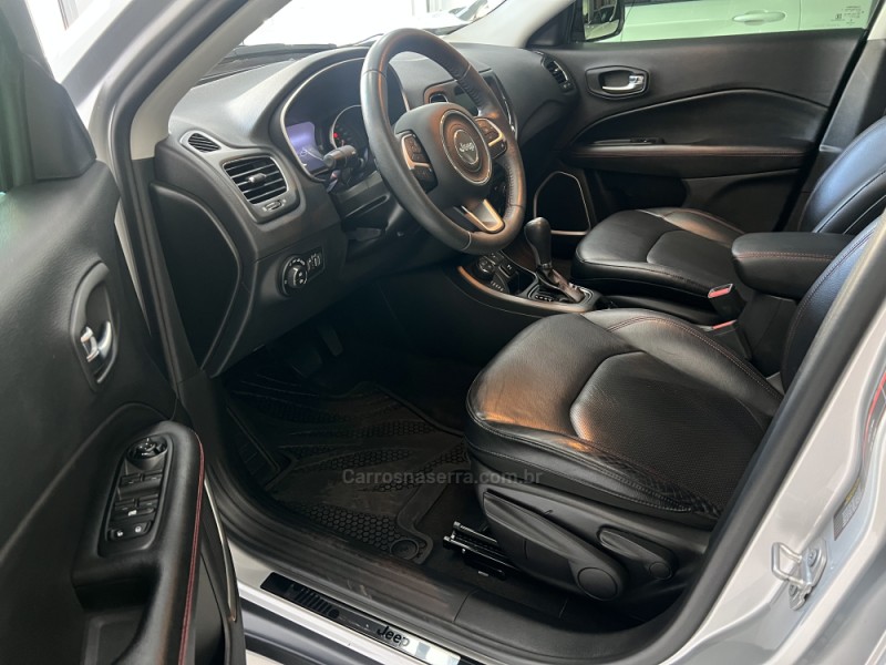COMPASS 2.0 16V DIESEL TRAILHAWK 4X4 AUTOMÁTICO - 2017 - BENTO GONçALVES