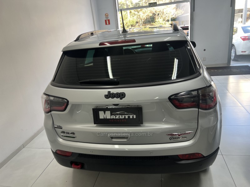 COMPASS 2.0 16V DIESEL TRAILHAWK 4X4 AUTOMÁTICO - 2017 - BENTO GONçALVES