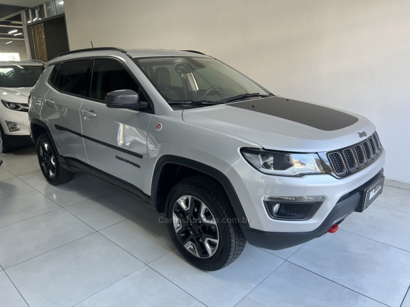 COMPASS 2.0 16V DIESEL TRAILHAWK 4X4 AUTOMÁTICO - 2017 - BENTO GONçALVES