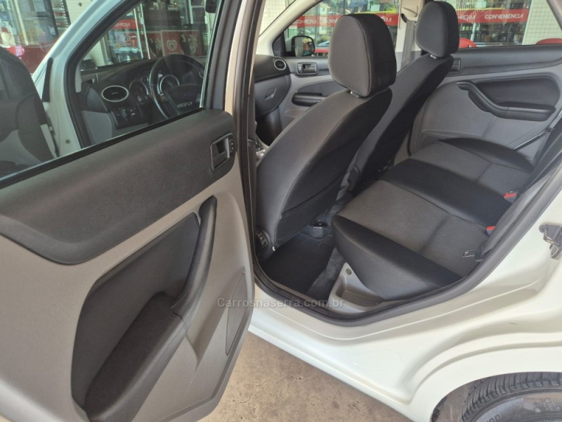 FOCUS 1.6 SE PLUS 16V FLEX 4P MANUAL - 2012 - ANTôNIO PRADO