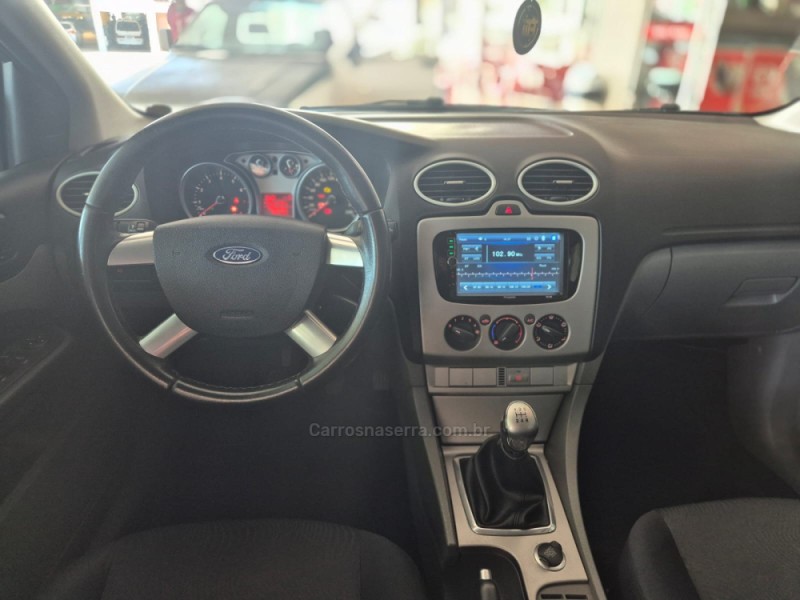 FOCUS 1.6 SE PLUS 16V FLEX 4P MANUAL - 2012 - ANTôNIO PRADO