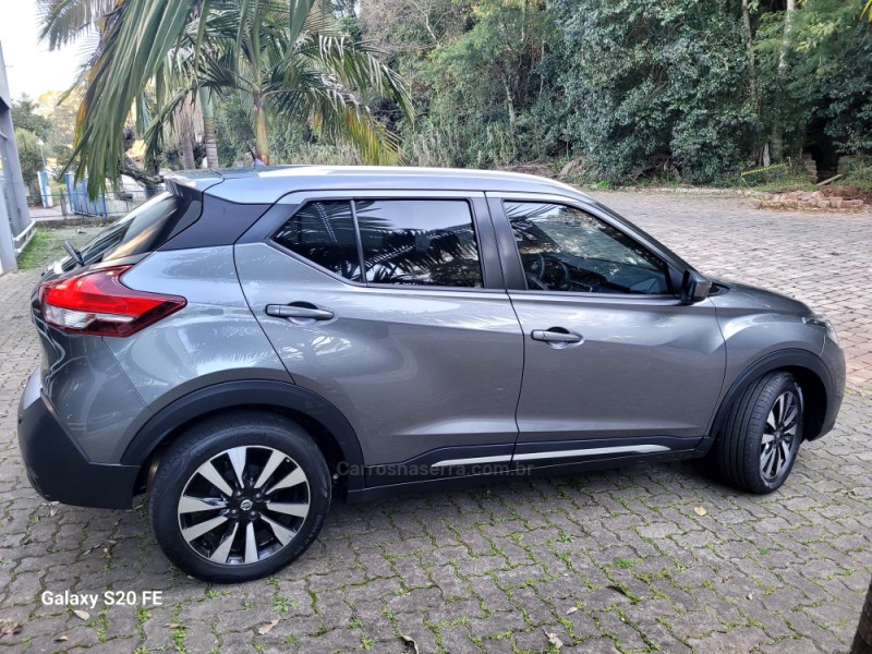 KICKS 1.6 16V FLEX SV 4P XTRONIC - 2018 - NOVA PRATA